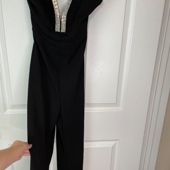 Women’s Fashion Nova  Black Jumpsuit- Great Condition! 16" bust 33 inseam - Picture 2 of 6